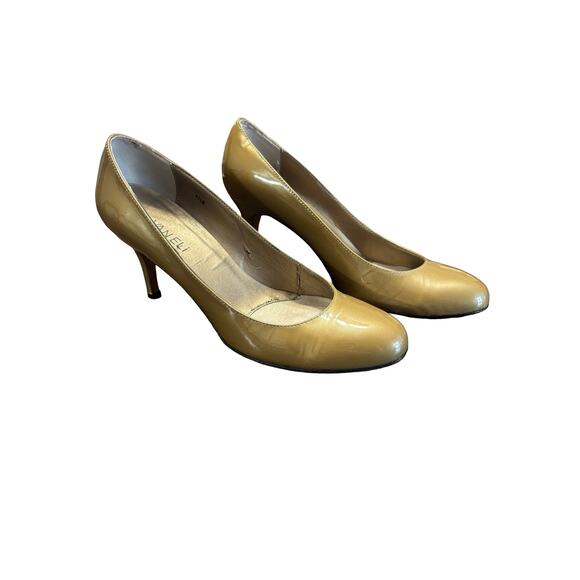 Vaneli Pat Lea Taupe Leather Closed Toe Pumps Size 8.5 Work Heels - Picture 2 of 9